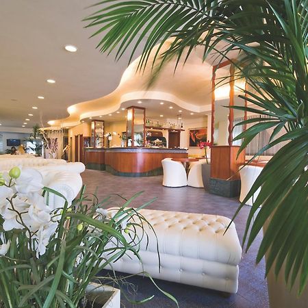 Hotel Foschi-Peninsula Беллария-Иджеа-Марина Экстерьер фото