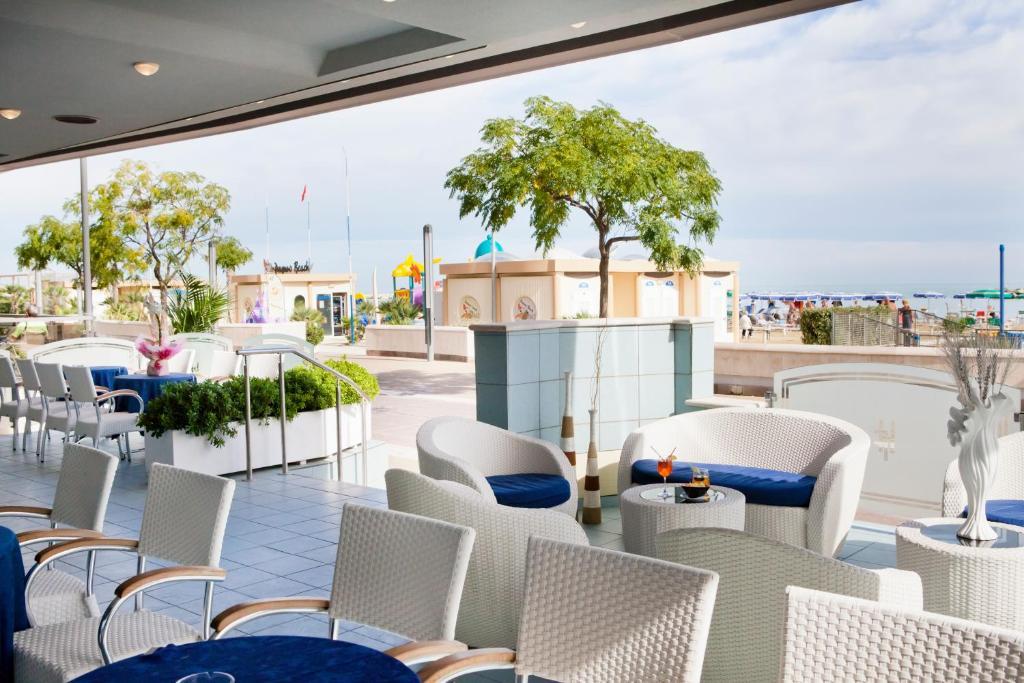 Hotel Foschi-Peninsula Беллария-Иджеа-Марина Экстерьер фото