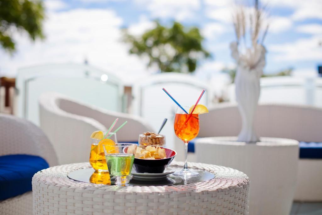 Hotel Foschi-Peninsula Беллария-Иджеа-Марина Экстерьер фото
